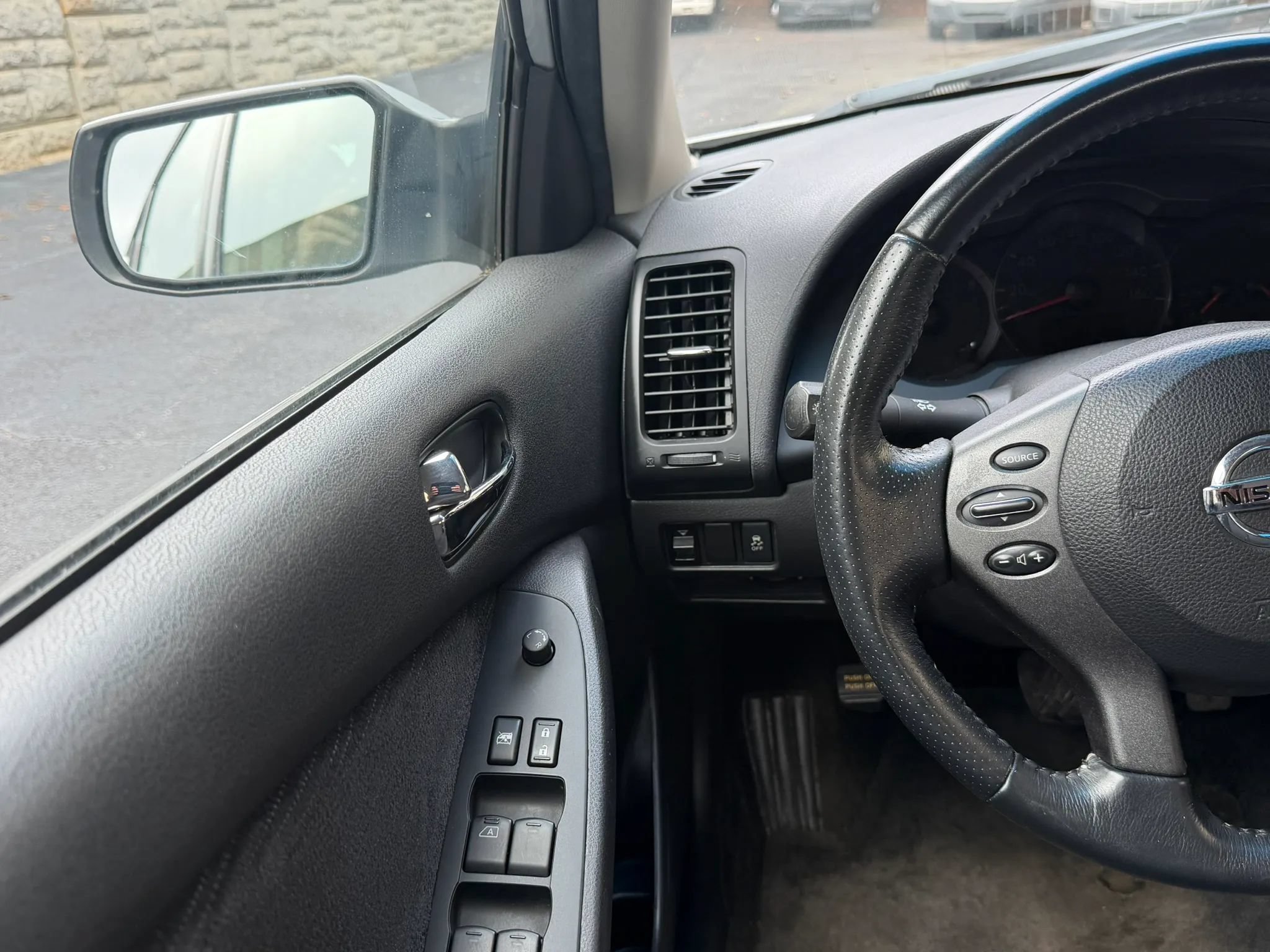 Used 2011 Nissan Altima 2.5 S w/ Special Edition Pkg FWD image 19