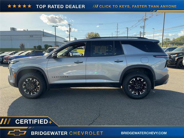 Used 2025 Chevrolet Traverse Z71 w/ Driver Confidence Package AWD/4WD image 3