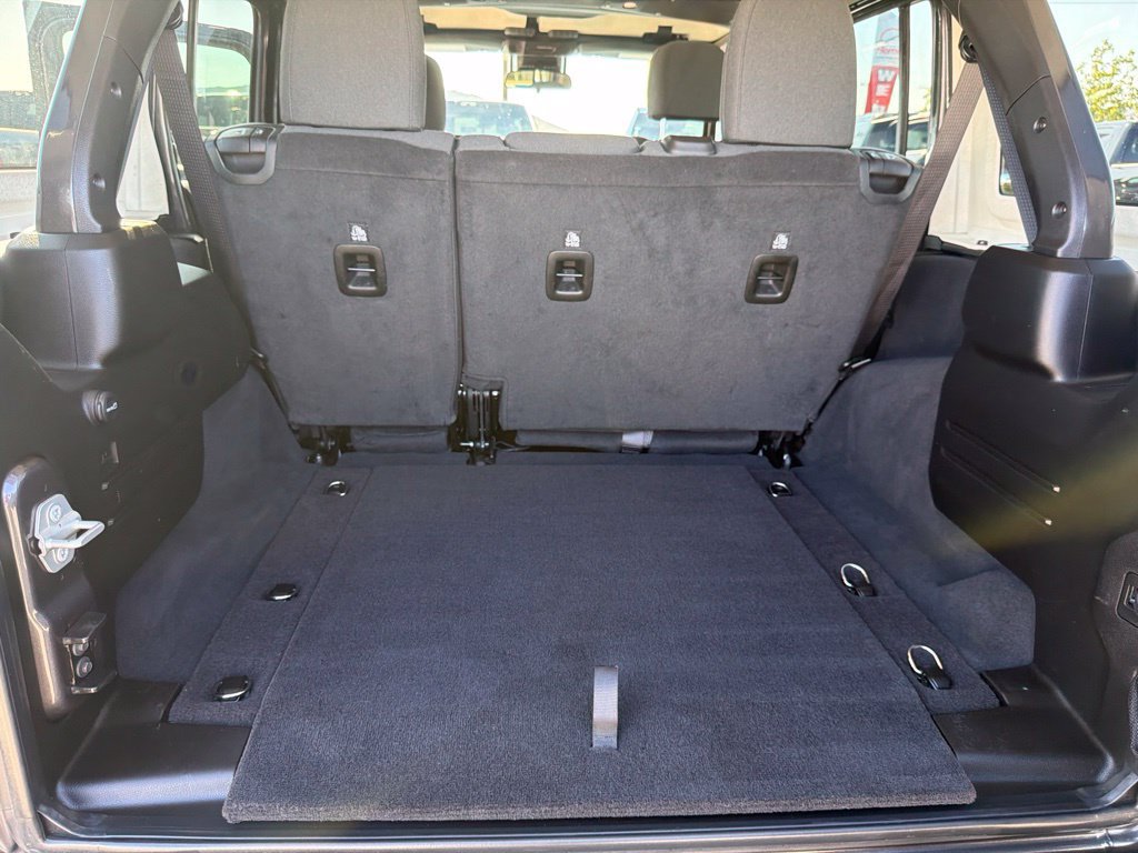 Used 2025 Jeep Wrangler Unlimited Sport AWD/4WD image 25