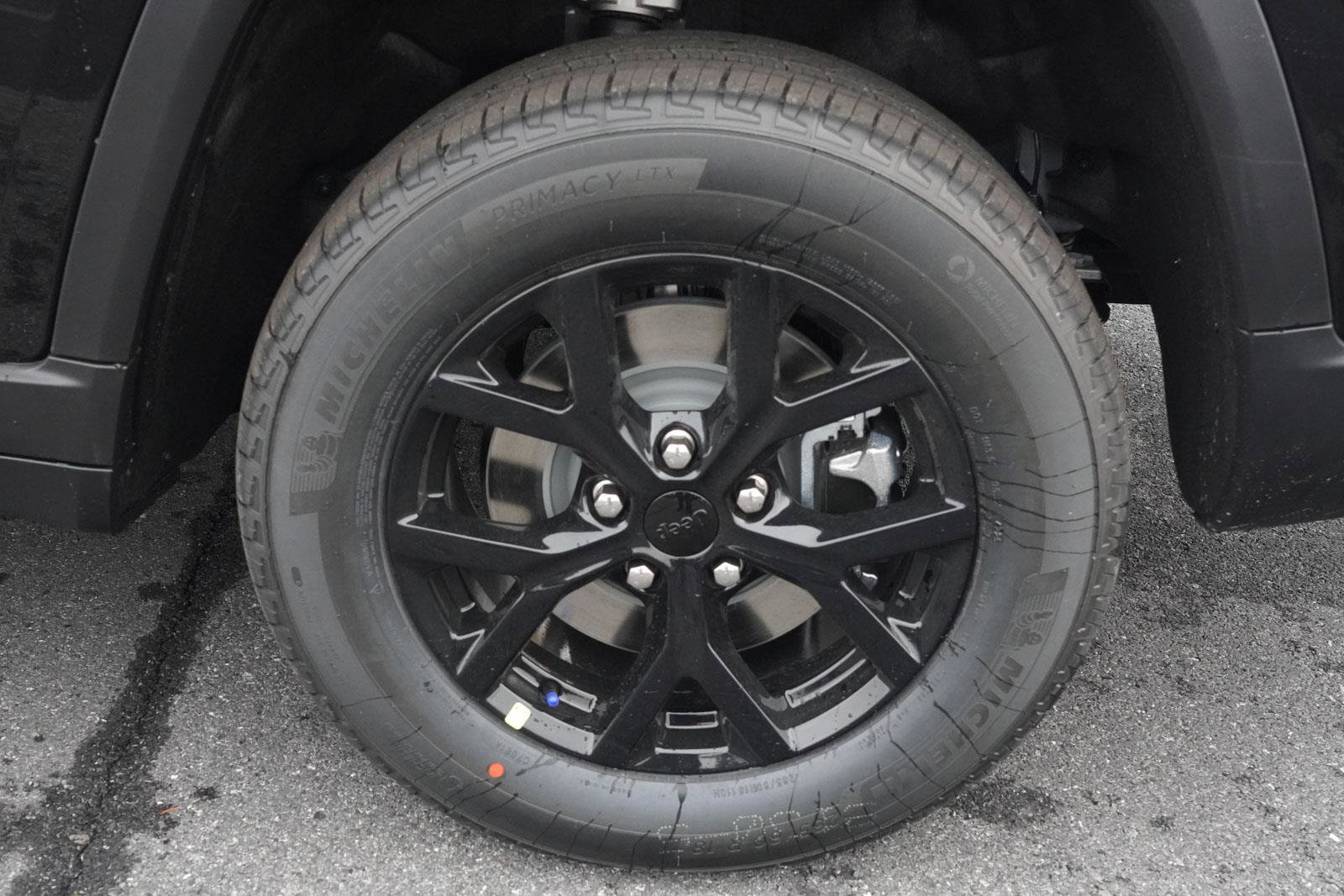 New 2025 Jeep Grand Cherokee L Altitude image 25