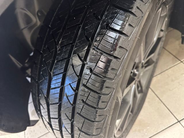 Used 2018 Ford Explorer XLT w/ Equipment Group 202A image 29