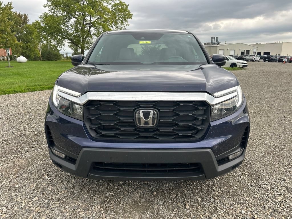 Used 2023 Honda Passport EX-L image 2