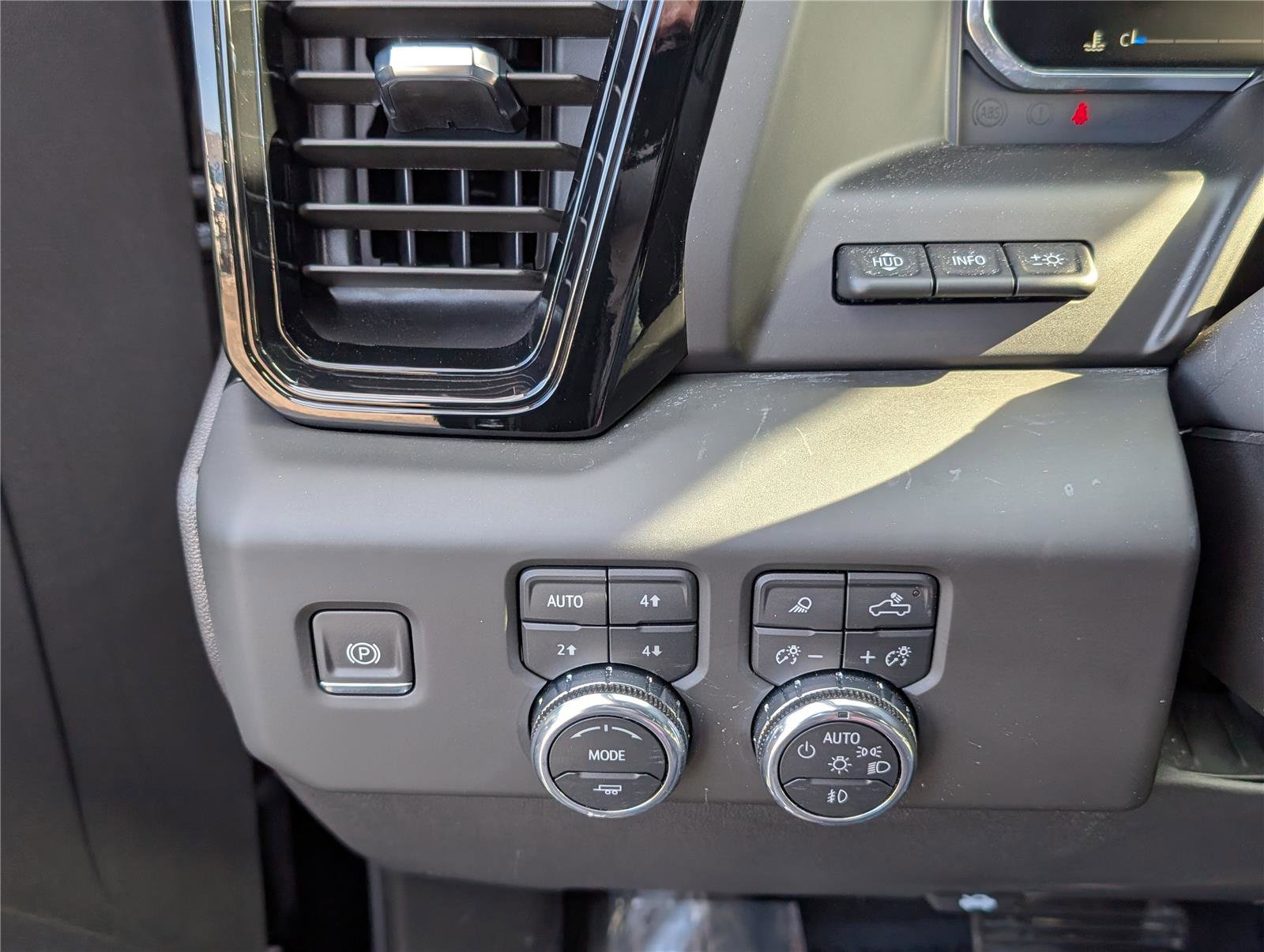 Used 2026 GMC Sierra 1500 AT4 w/ AT4 Premium Package image 24
