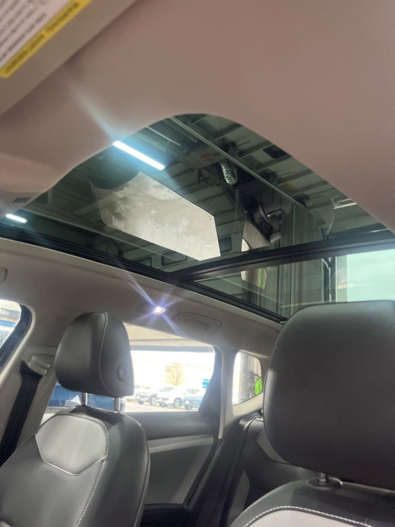 Used 2023 Volkswagen Taos SEL AWD/4WD image 18