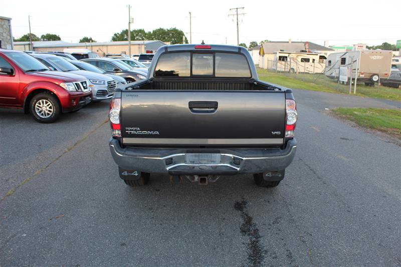 Used 2013 Toyota Tacoma 4x4 Double Cab w/ Limited Pkg image 6
