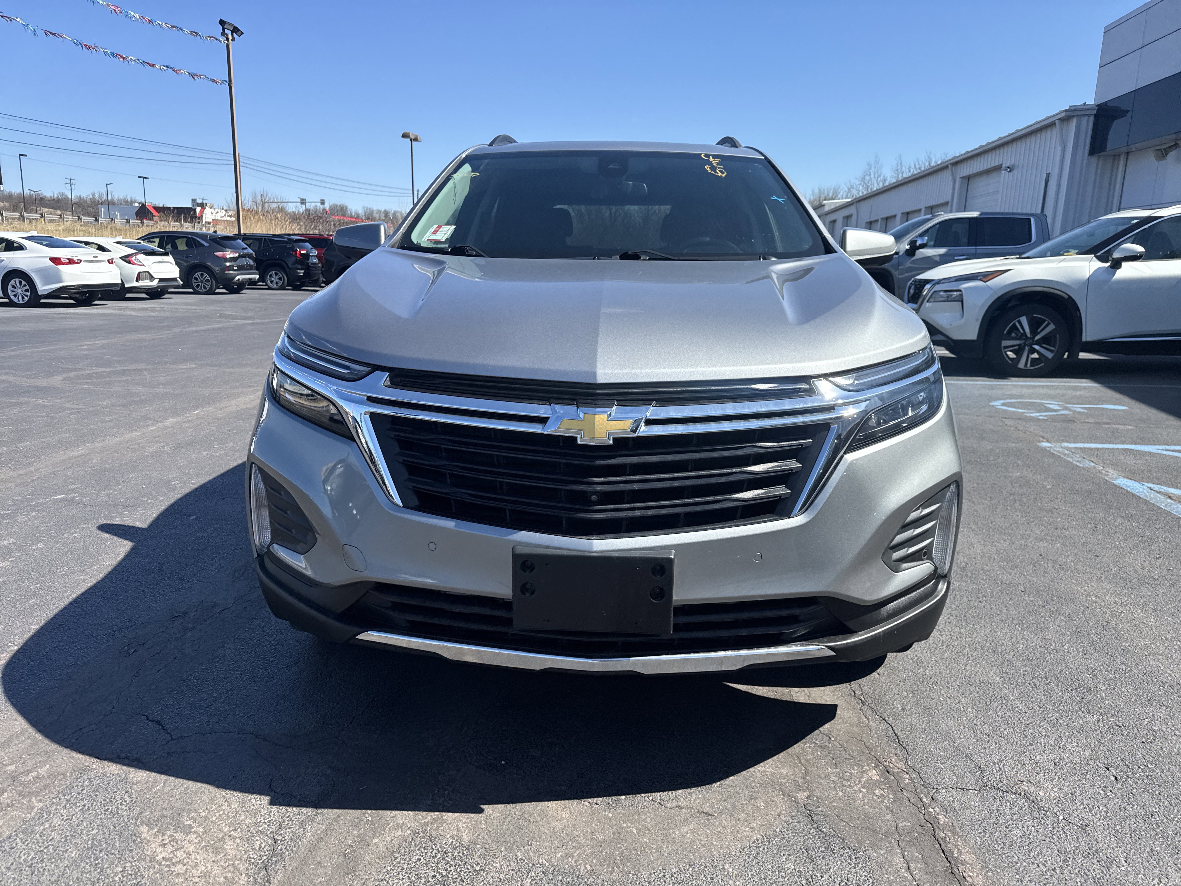 Used 2024 Chevrolet Equinox LT AWD/4WD image 9