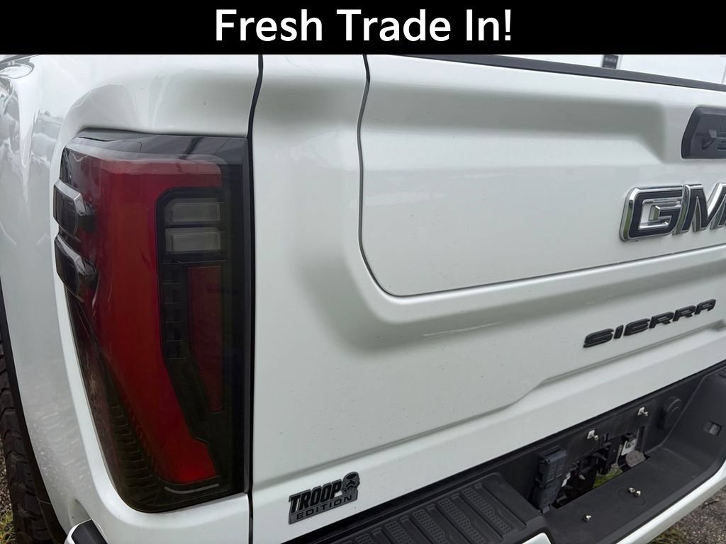 Used 2024 GMC Sierra 2500 AT4 w/ AT4 Premium Plus Package AWD/4WD image 11