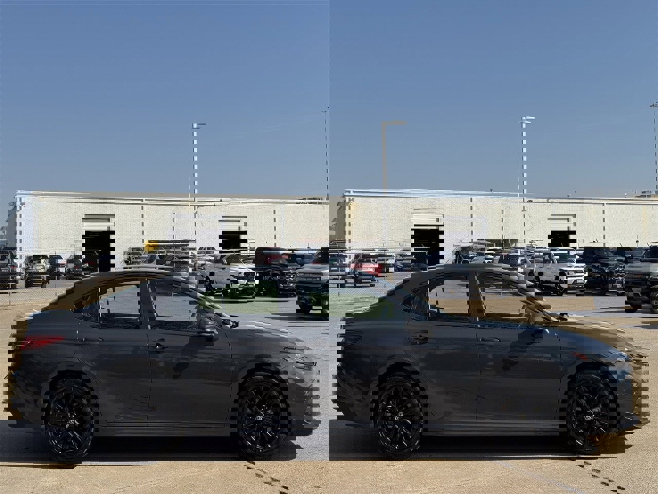 Used 2025 Toyota Camry Hybrid image 3