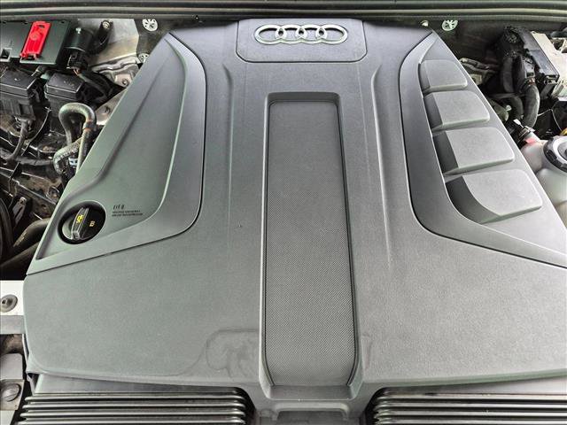 Used 2022 Audi Q7 2.0T Premium Plus w/ Premium Plus Package AWD/4WD image 25