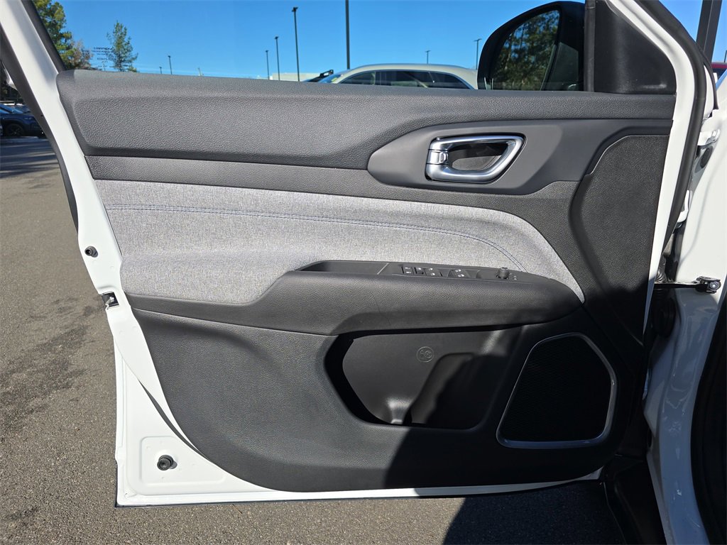 New 2026 Jeep Compass Latitude image 28