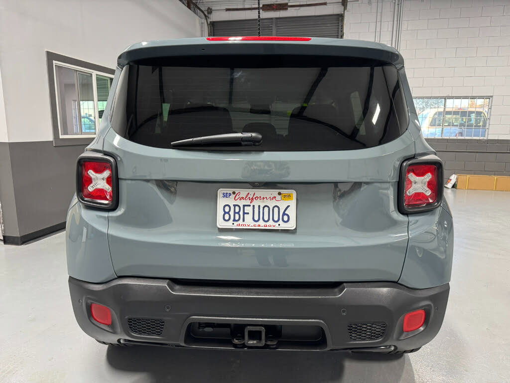 Used 2017 Jeep Renegade Altitude image 6