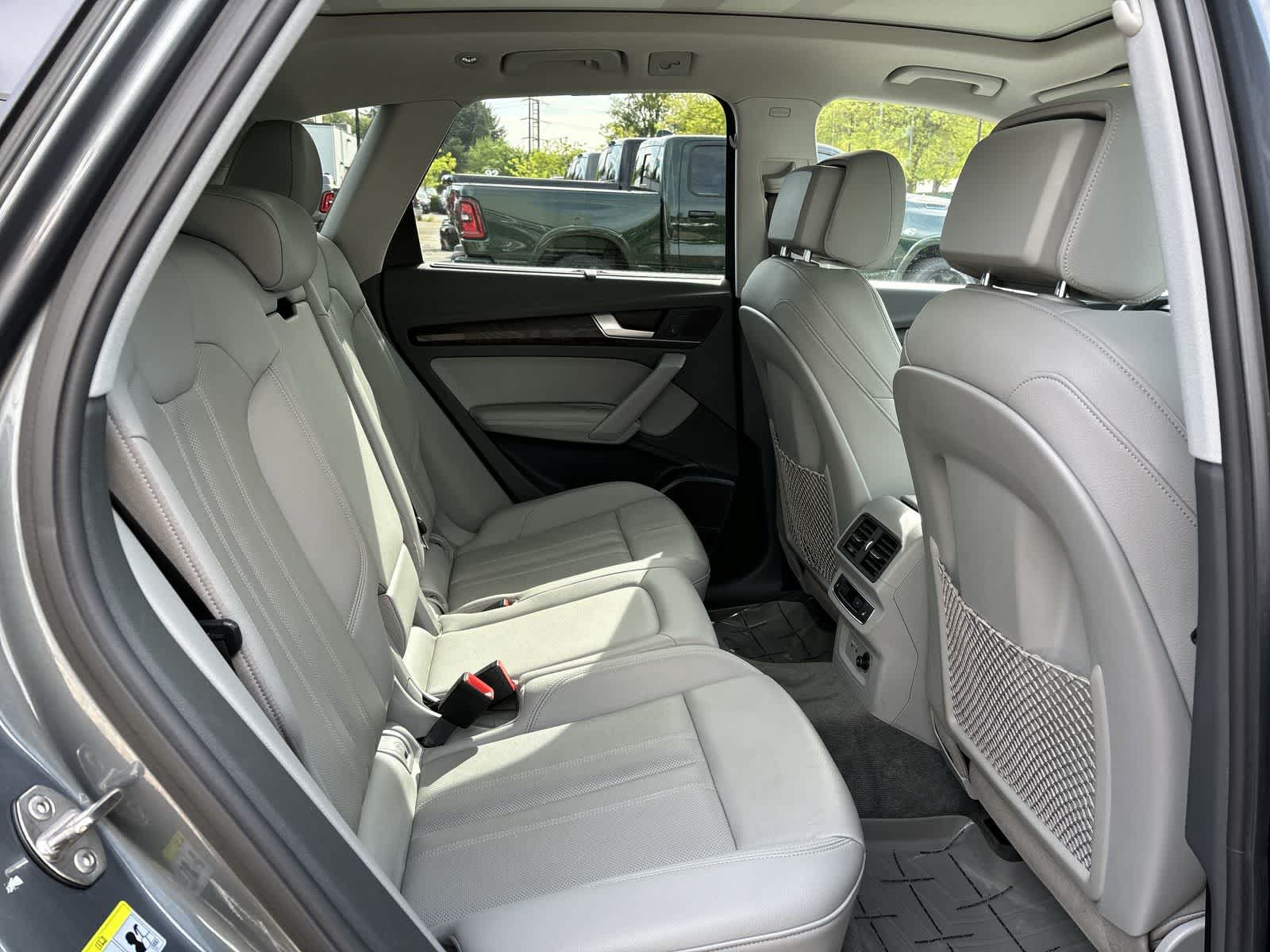 Used 2020 Audi Q5 Prestige w/ Prestige Package AWD/4WD image 6