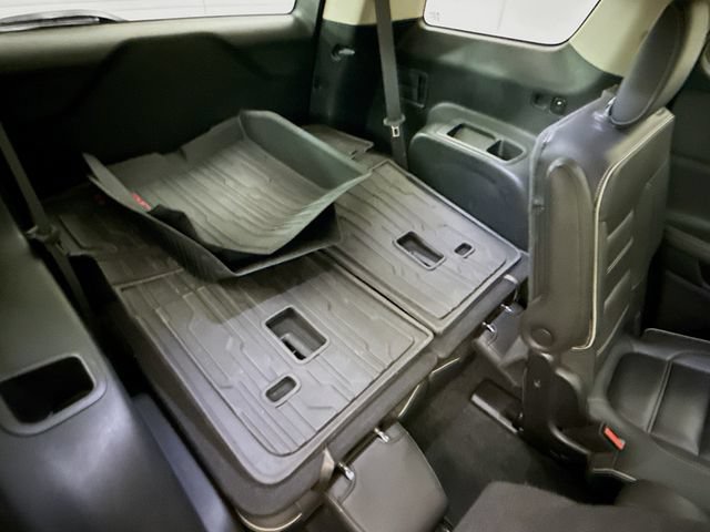 Used 2019 GMC Acadia Denali w/ Technology Package FWD image 29