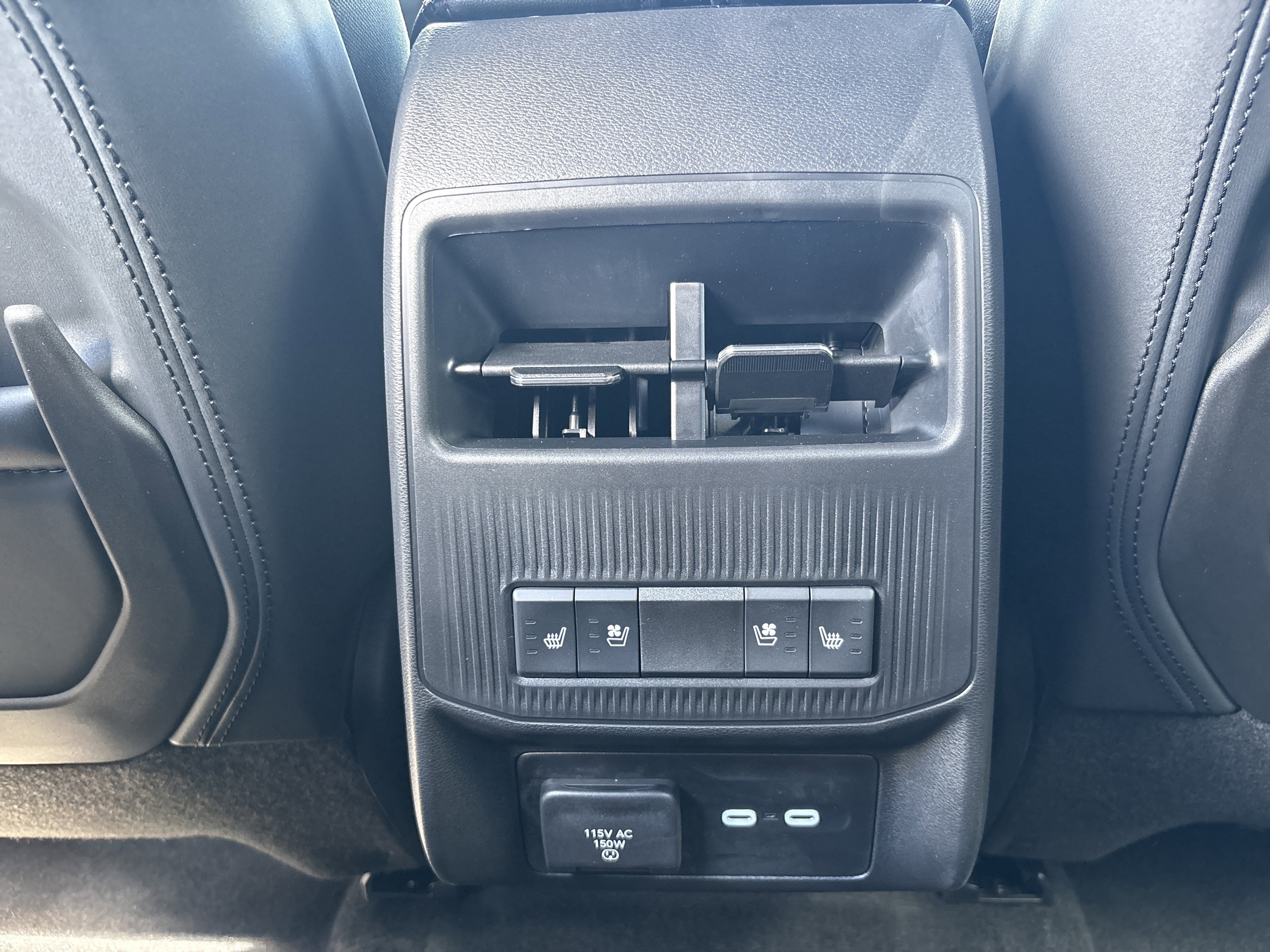 New 2025 Jeep Wagoneer Launch Edition w/ Trailer Tow Group image 21