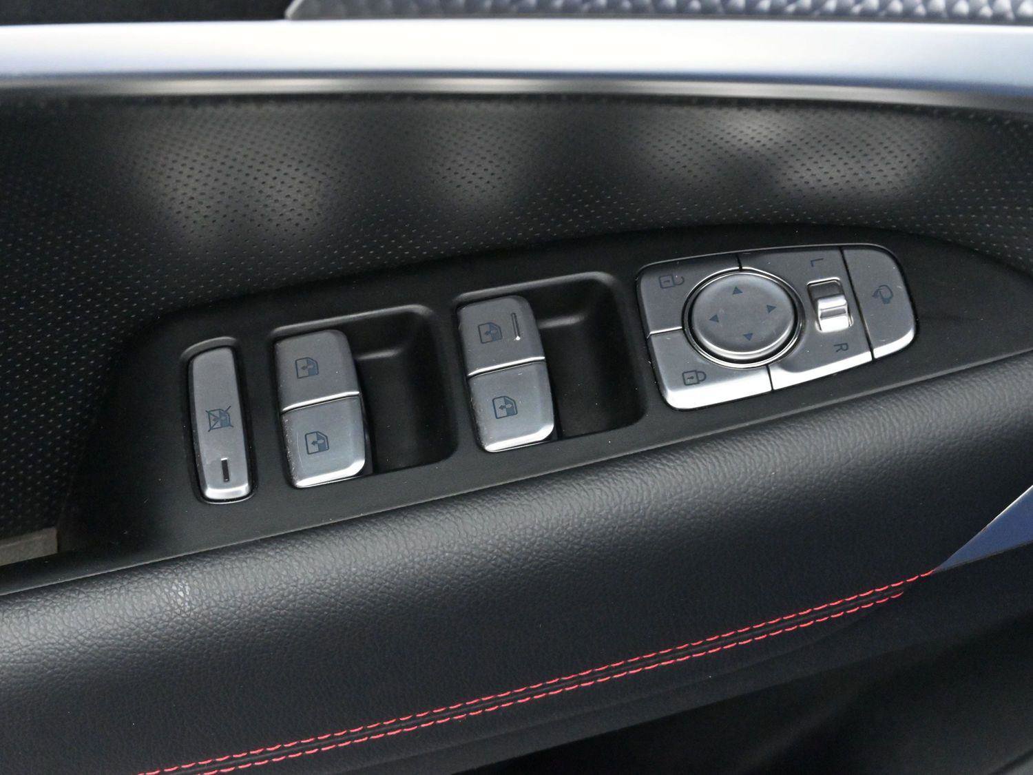 Used 2023 Genesis G70 2.0T w/ Sport Prestige Package image 12