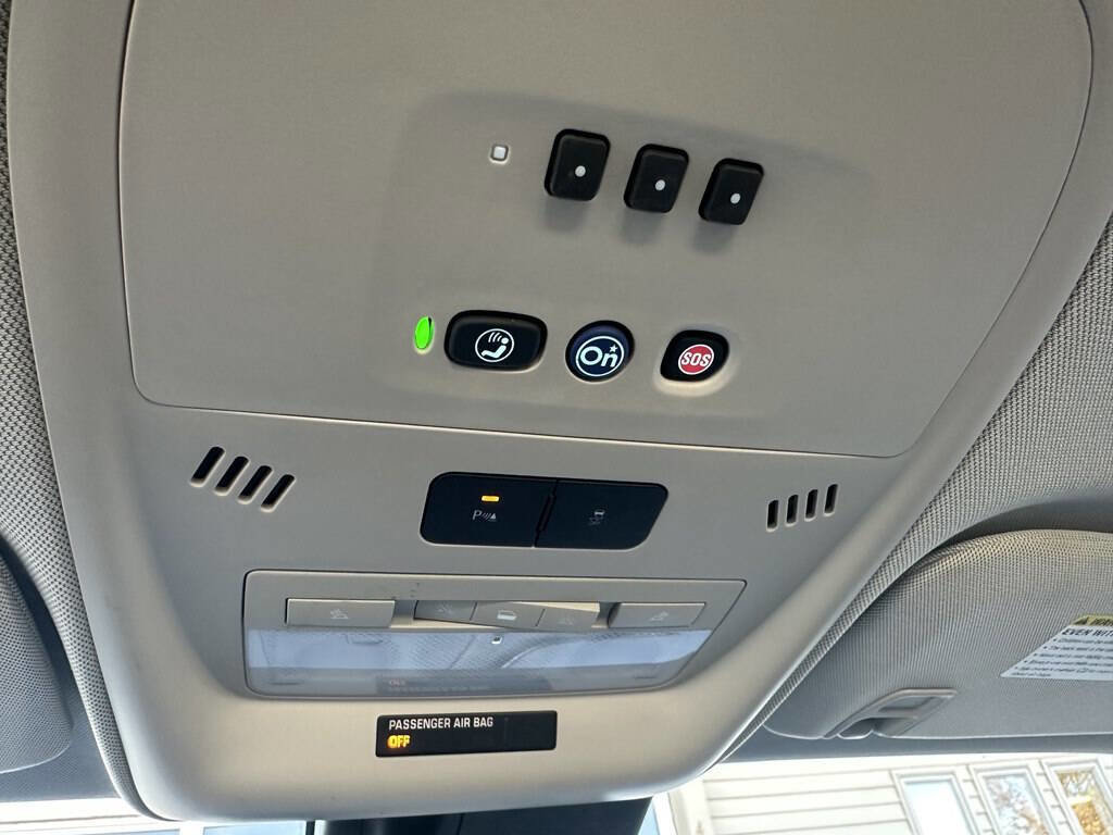 Used 2015 Chevrolet Volt Premium w/ Premium Trim Package image 26