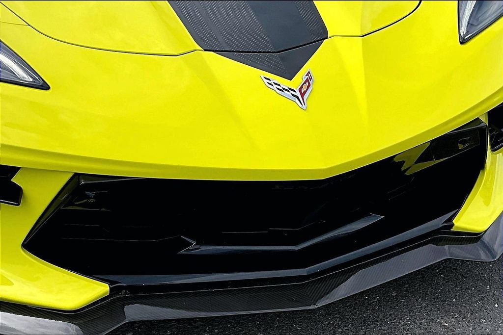 Used 2023 Chevrolet Corvette Stingray Premium Conv w/ Stealth Interior Trim Package RWD image 29