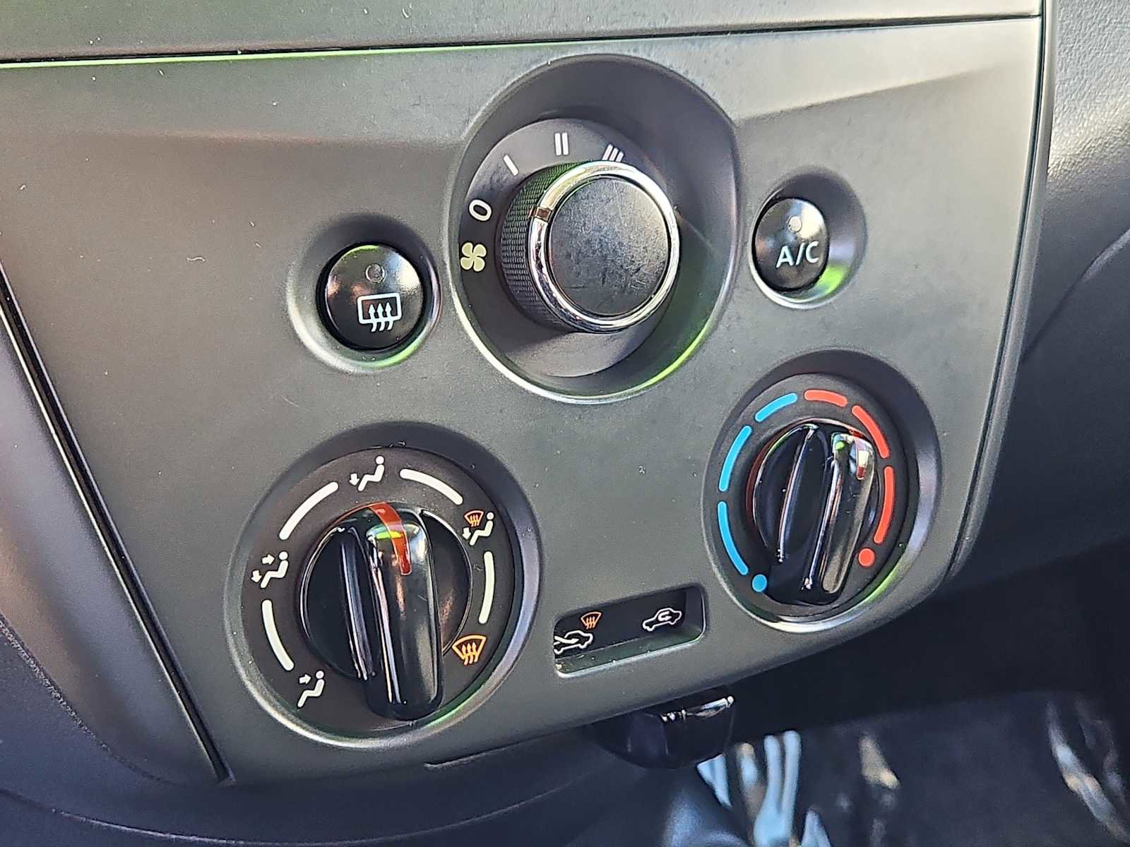 Used 2017 Nissan Versa S Plus image 15