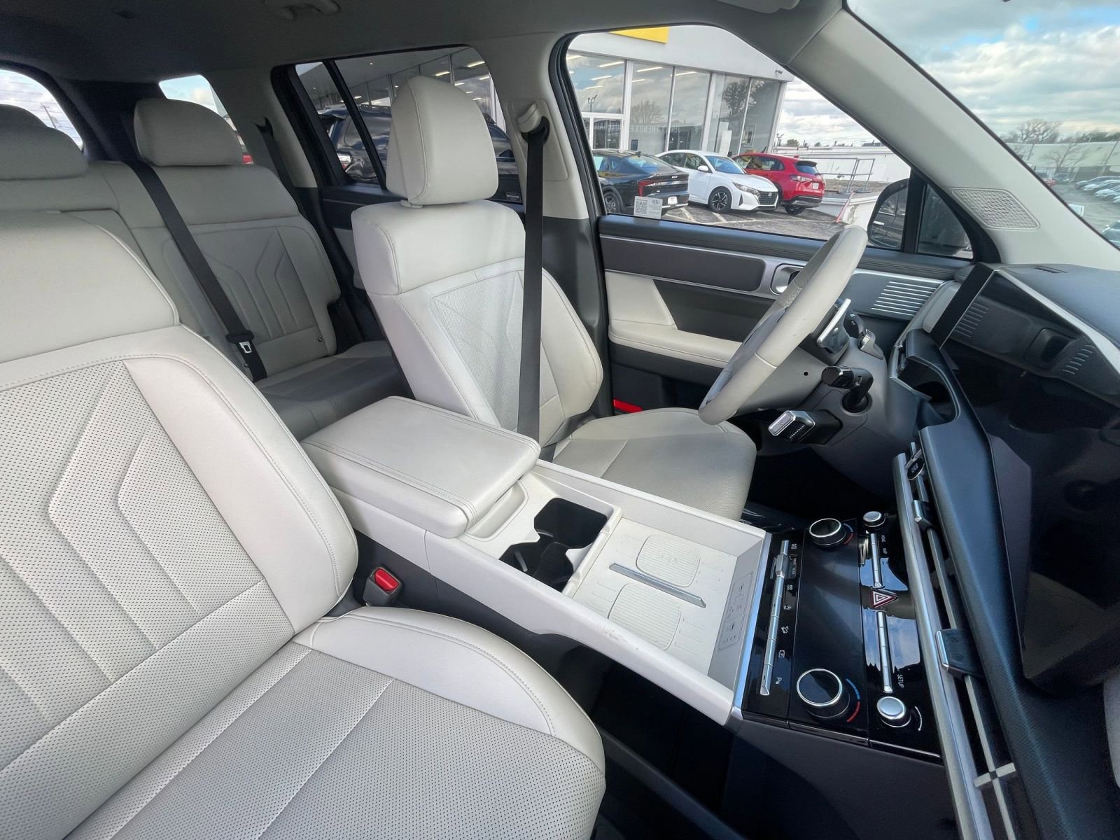 Used 2025 Hyundai Santa Fe SEL image 36