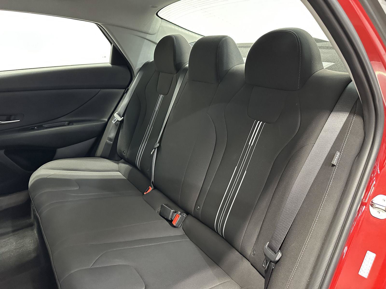 Certified 2024 Hyundai Elantra SEL FWD image 27