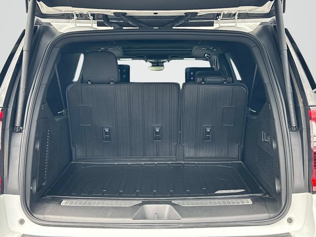 Used 2025 GMC Yukon XL AT4 w/ AT4 Premium Plus Package AWD/4WD image 19