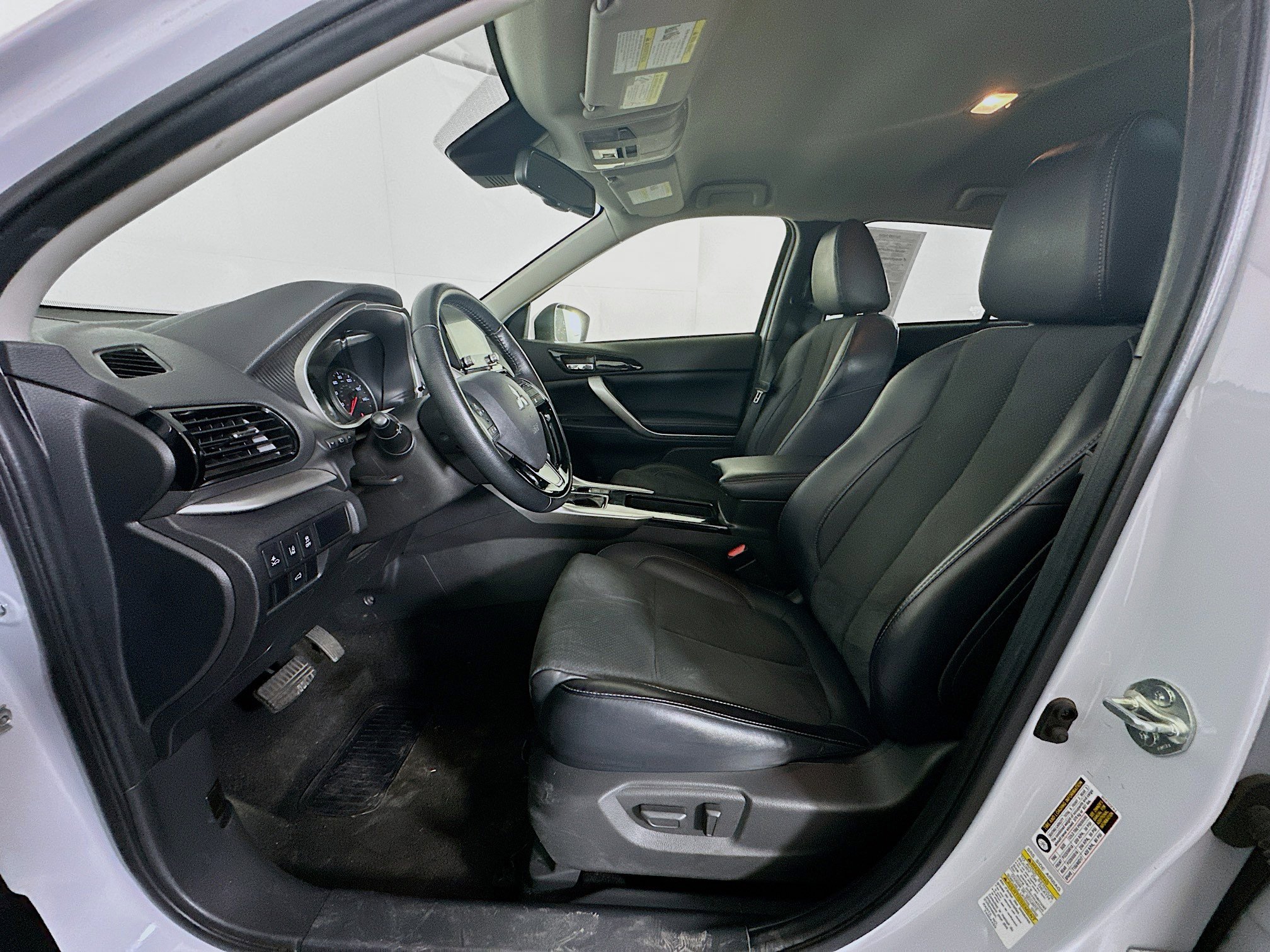 Used 2024 Mitsubishi Eclipse Cross SE image 13