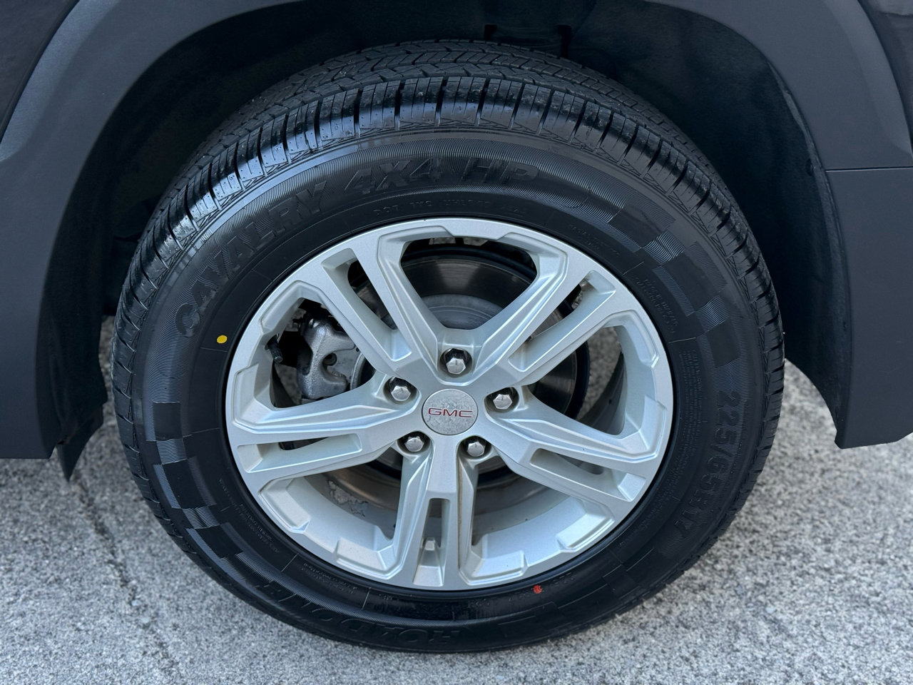 Used 2023 GMC Terrain SLE image 10