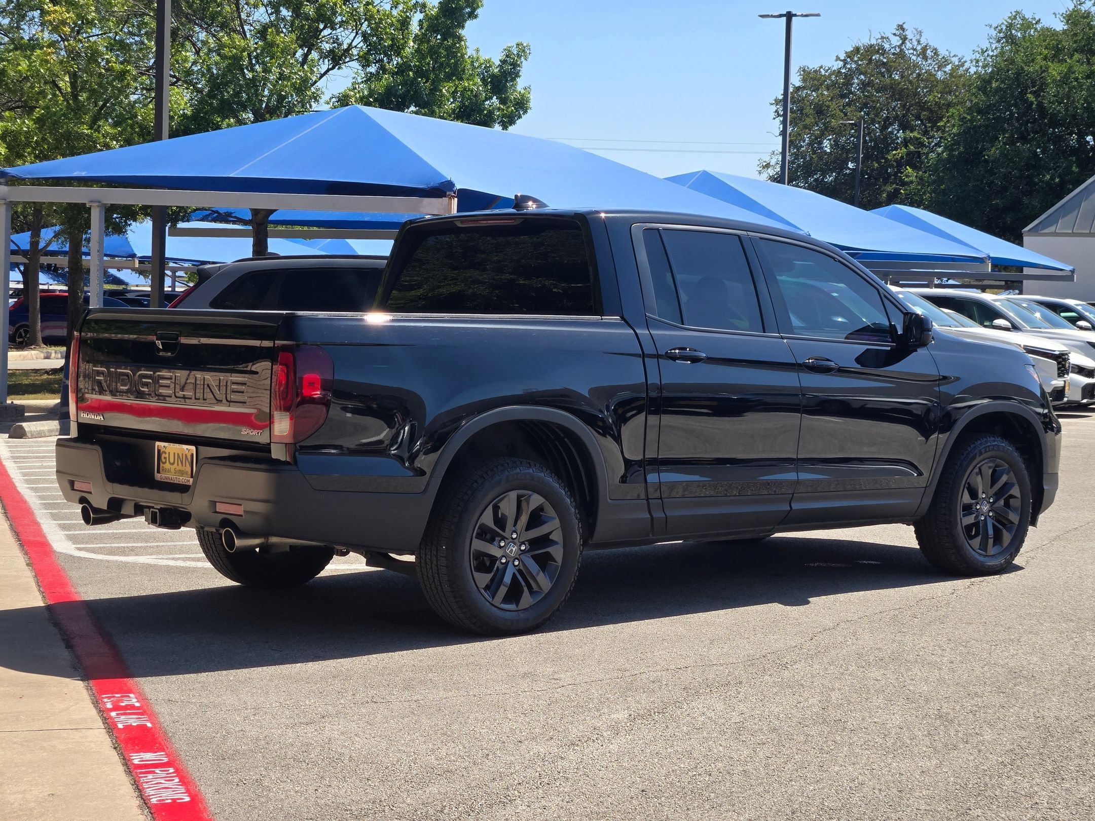 Used 2025 Honda Ridgeline Sport image 3