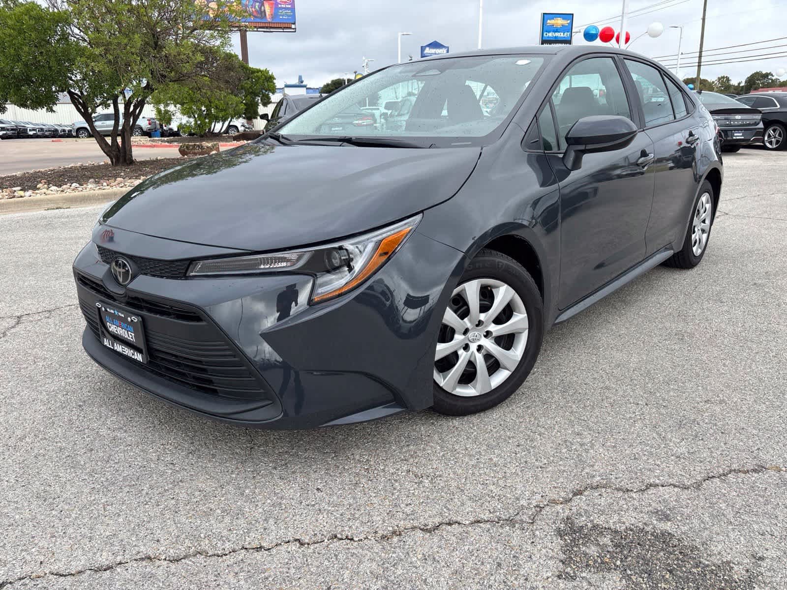 Used 2025 Toyota Corolla LE FWD image 1