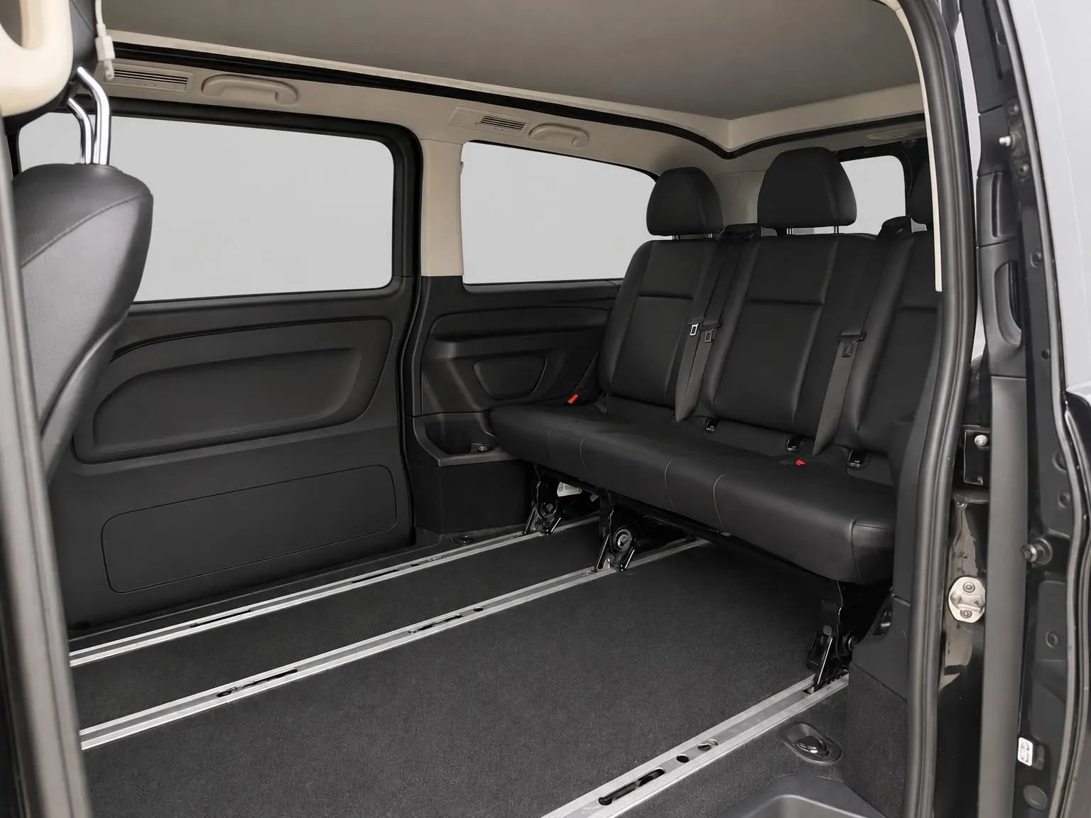 Used 2020 Mercedes-Benz Metris Passenger image 36
