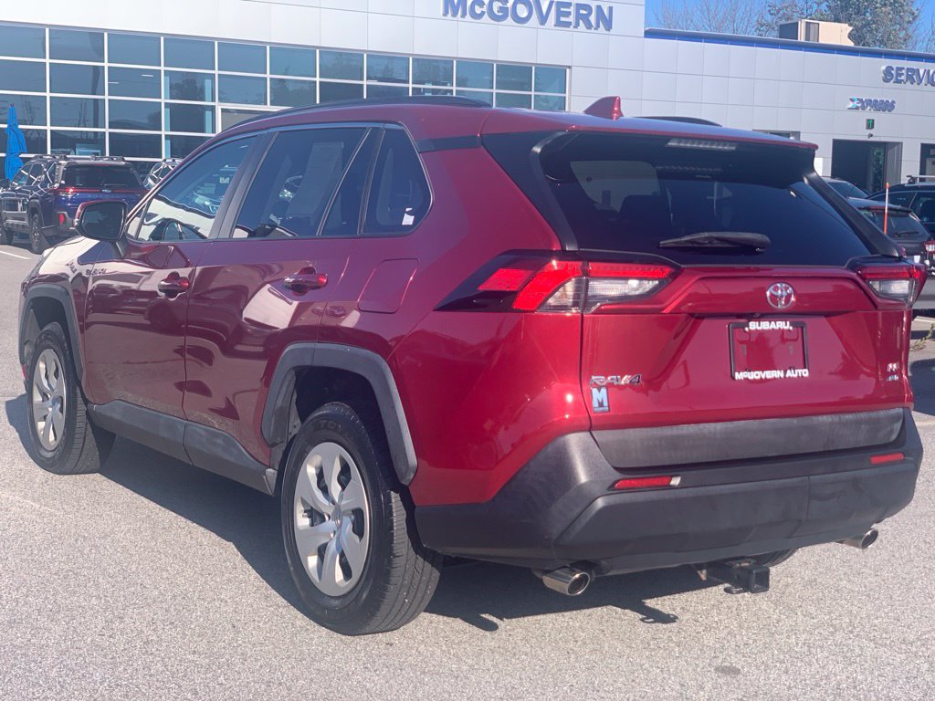 Used 2021 Toyota RAV4 LE AWD/4WD image 4