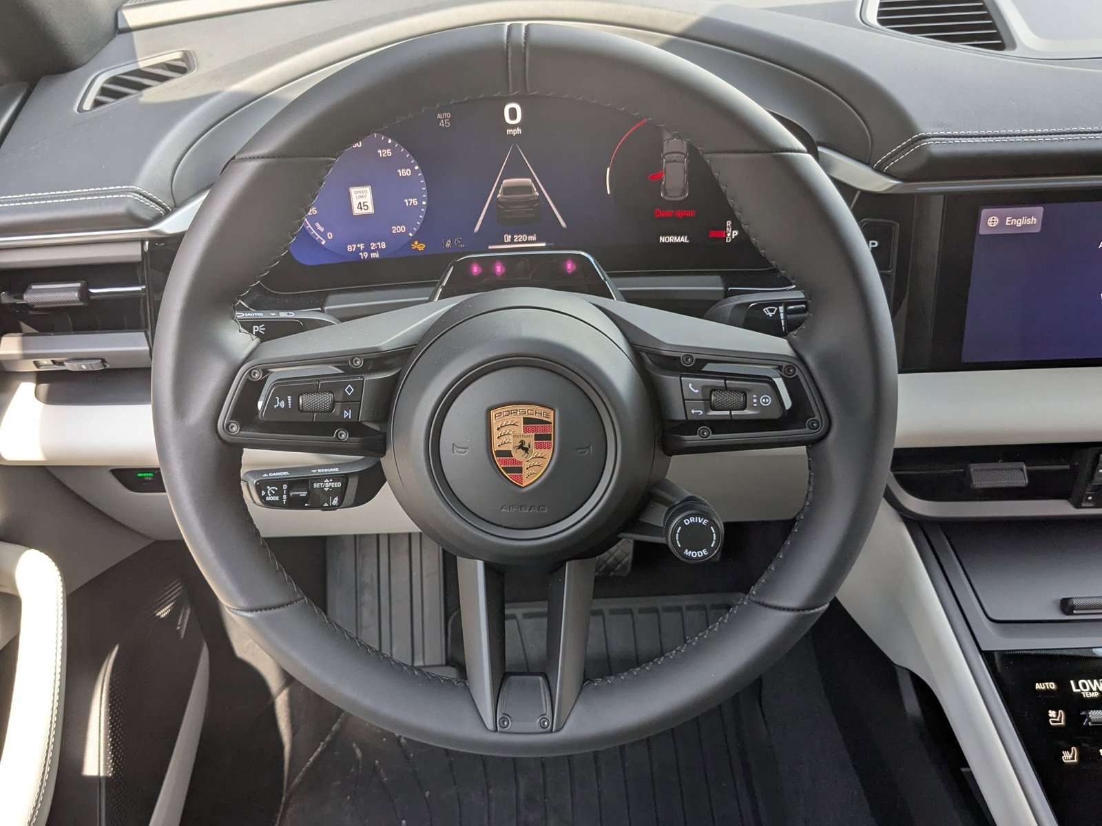 New 2026 Porsche Macan 4 Electric AWD/4WD image 15