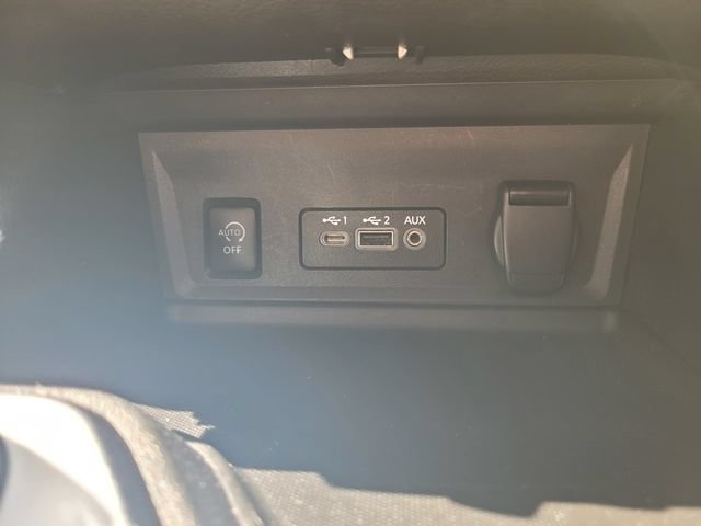 Certified 2024 Nissan Sentra SV FWD image 25