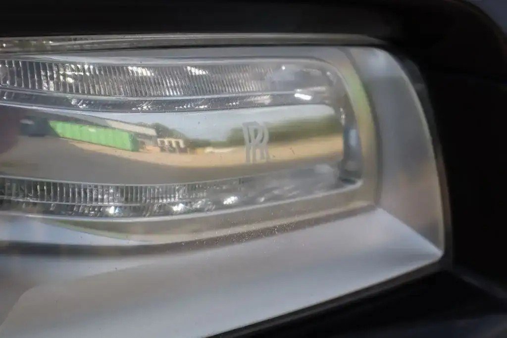 Used 2015 Rolls-Royce Wraith RWD image 18