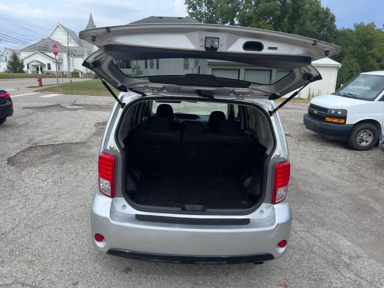 Used 2014 Scion xB FWD image 17