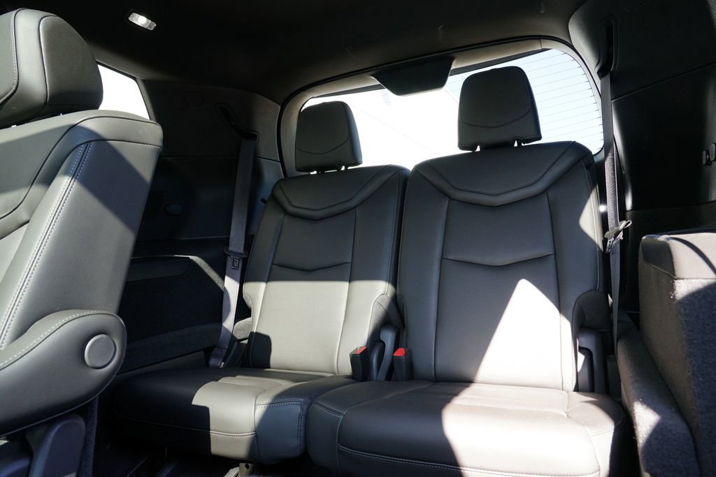 Used 2025 Cadillac XT6 Premium Luxury image 28