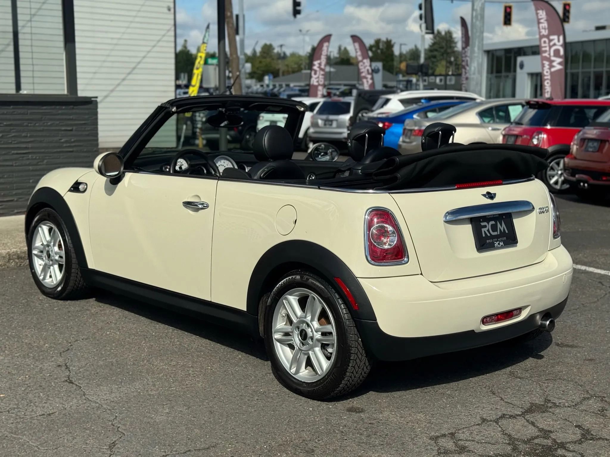 Used 2012 MINI Cooper Convertible image 11