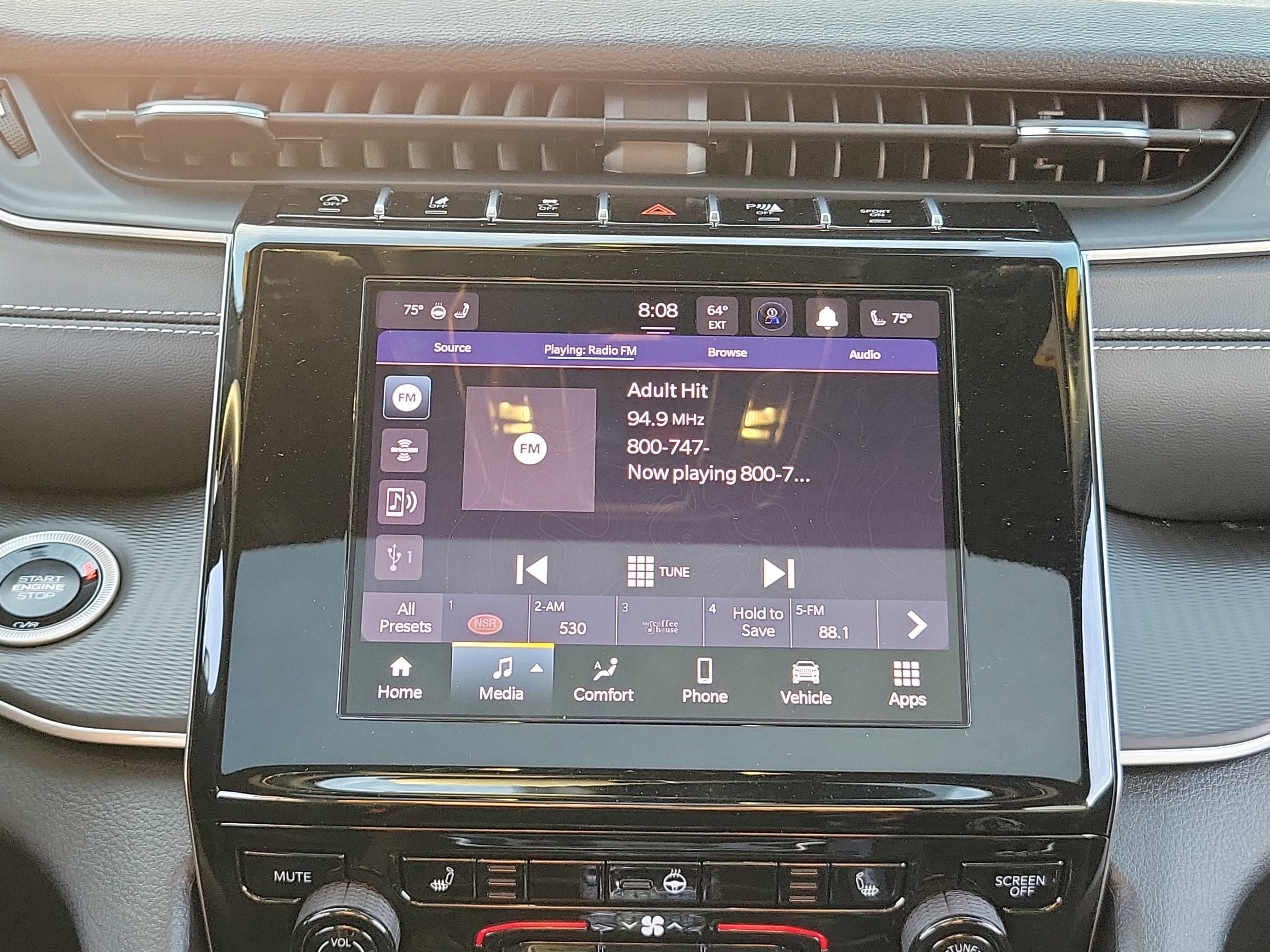 Used 2024 Jeep Grand Cherokee L Altitude image 17