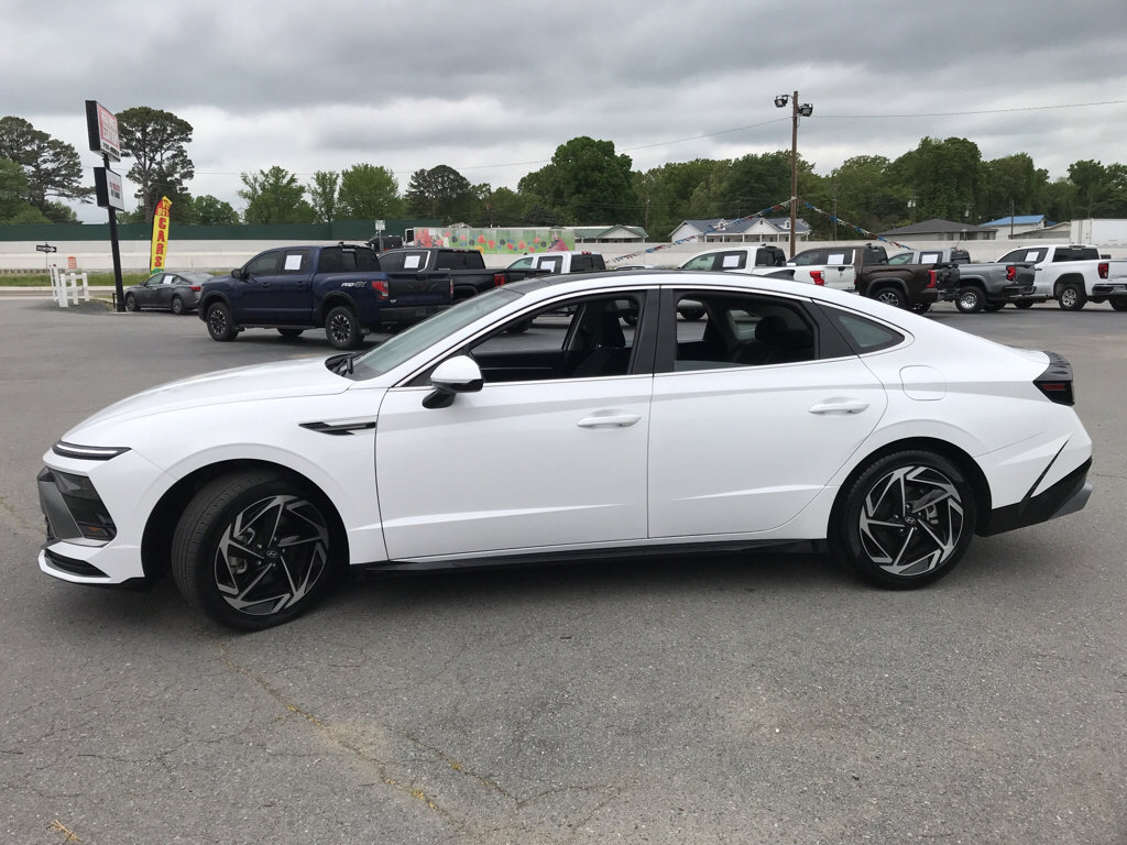 Used 2025 Hyundai Sonata SEL FWD image 8