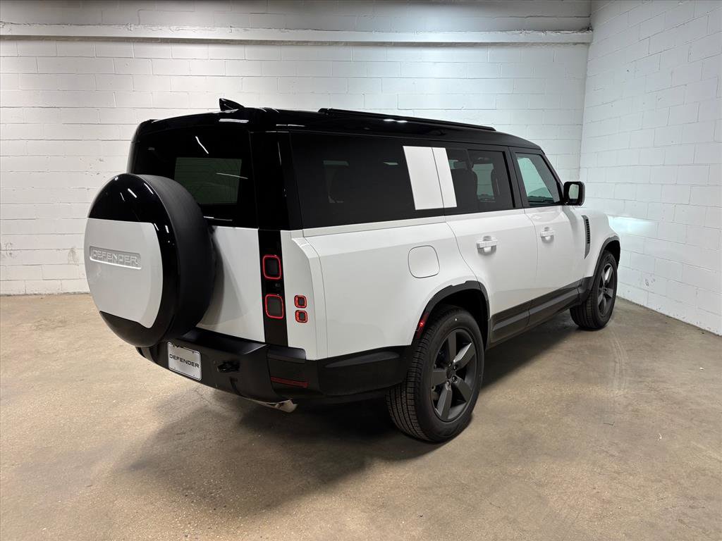 New 2026 Land Rover Defender 130 X-Dynamic SE image 6