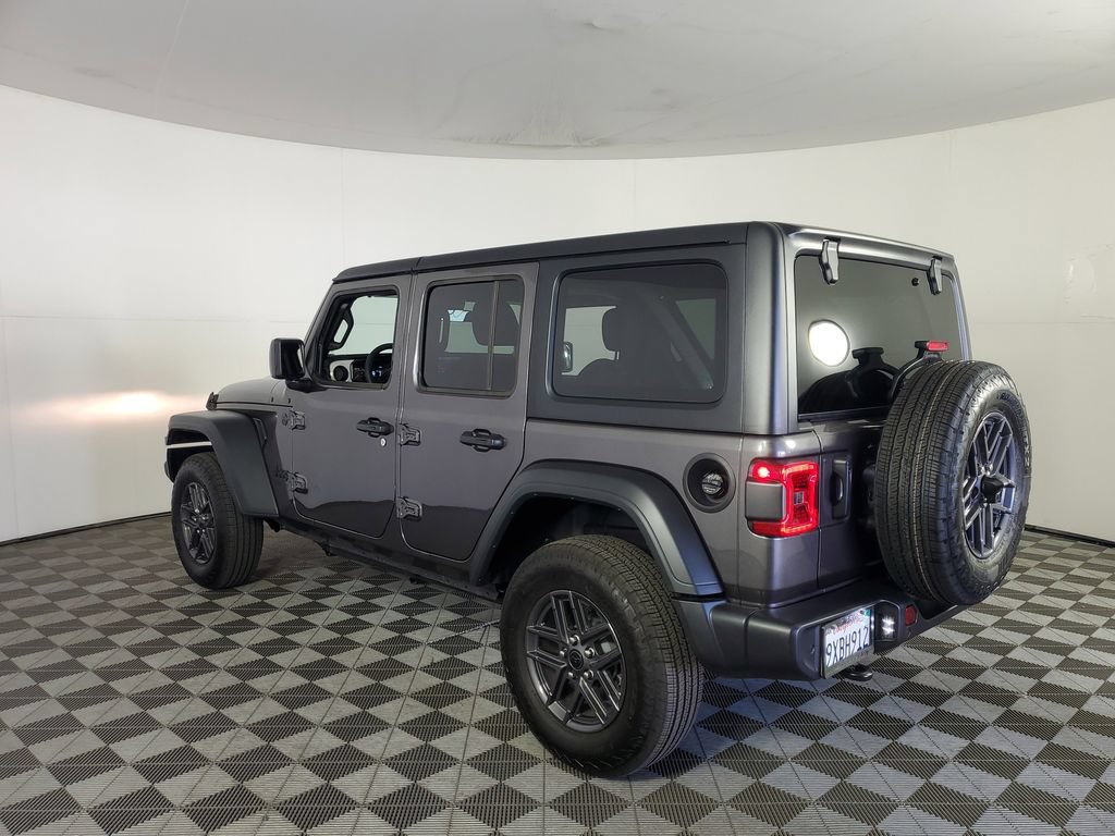 Used 2026 Jeep Wrangler Unlimited Sport AWD/4WD image 6