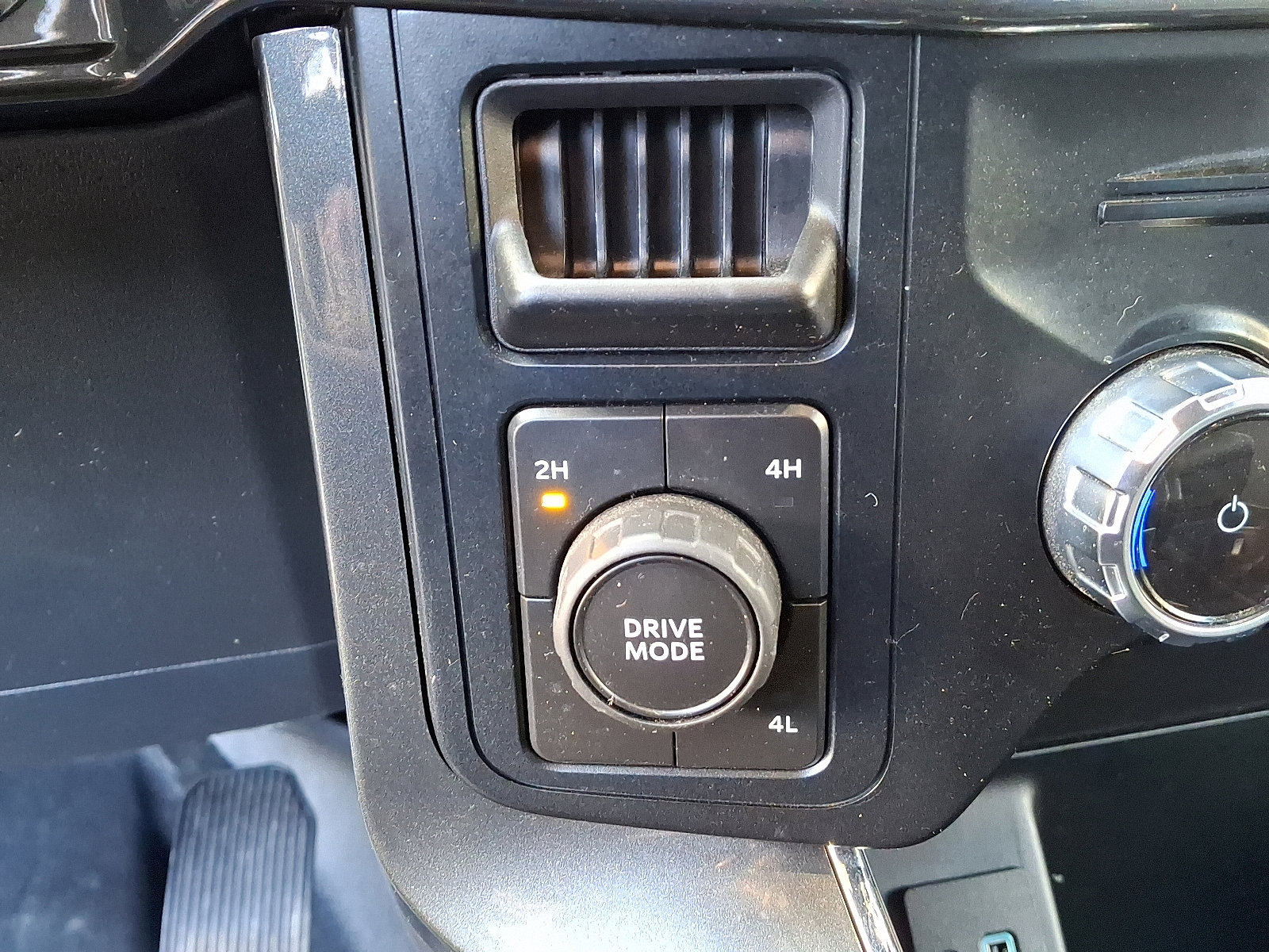 Used 2022 Ford F150 XLT w/ Equipment Group 302A High image 24