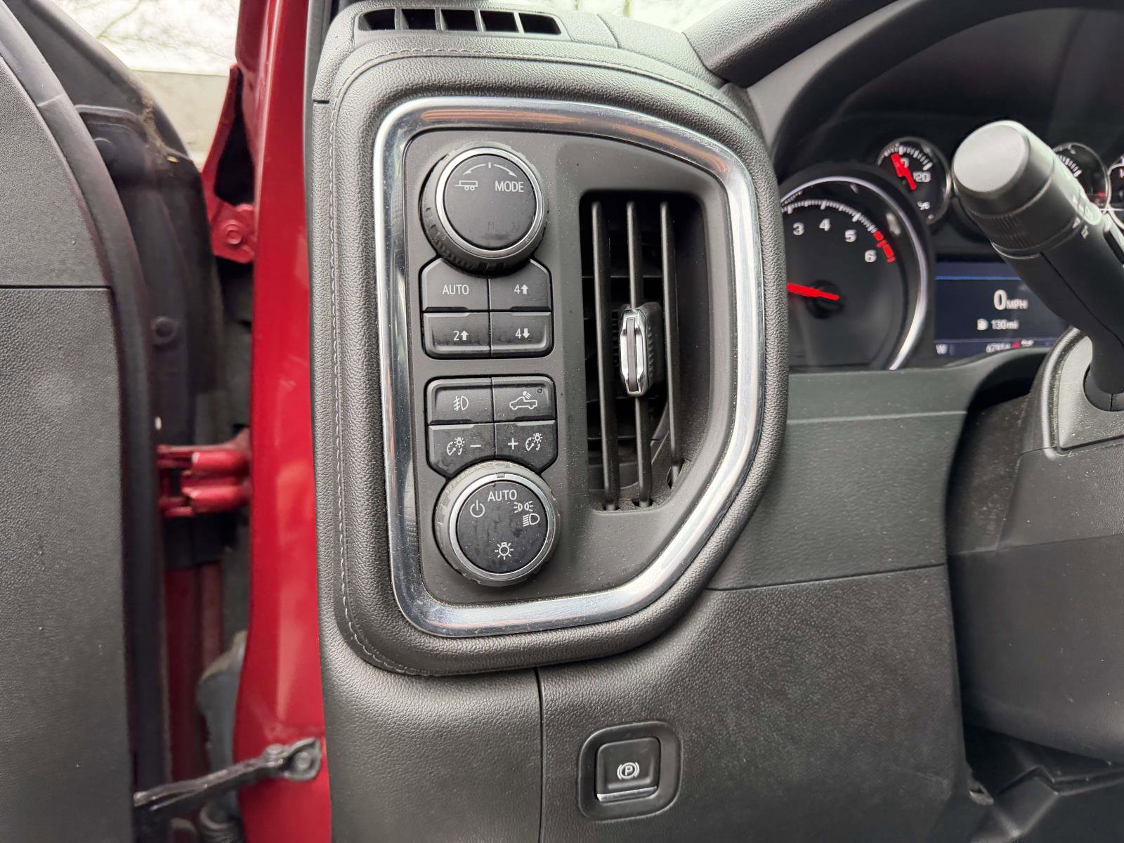 Used 2020 Chevrolet Silverado 1500 LT Trail Boss image 19