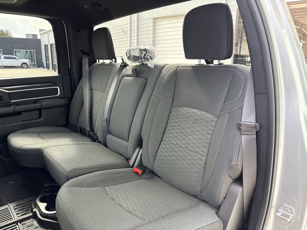 New 2026 RAM 3500 Big Horn AWD/4WD image 25
