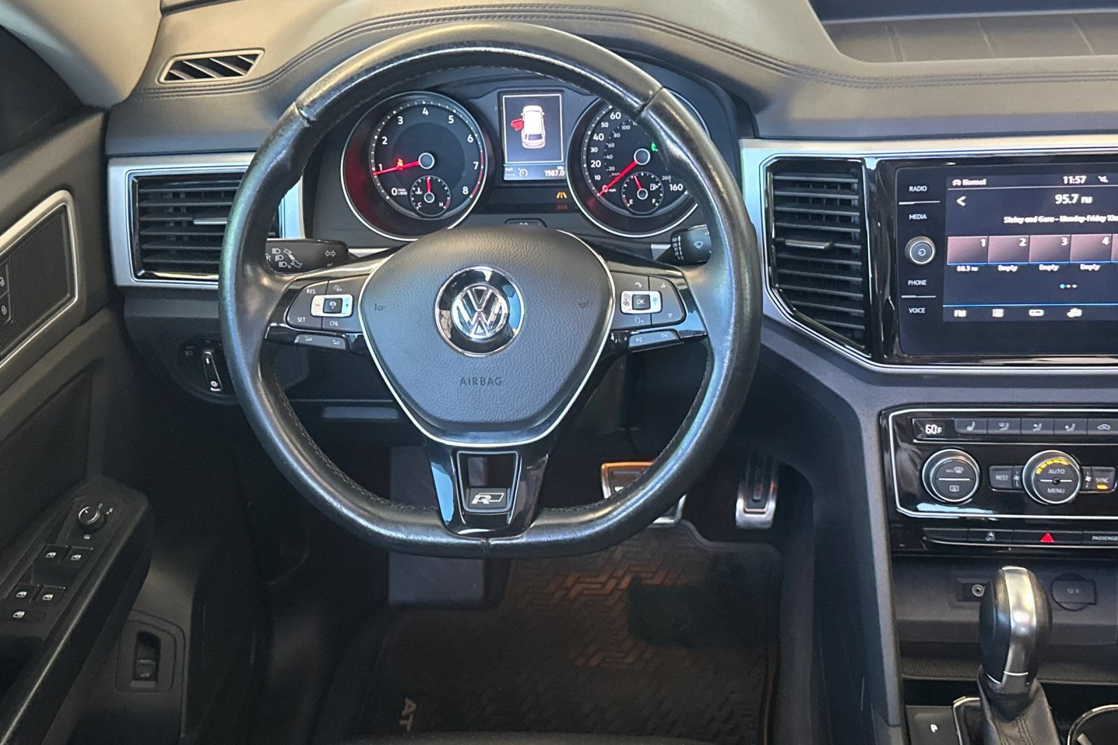 Used 2018 Volkswagen Atlas SEL AWD/4WD image 15