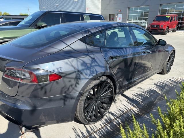Used 2022 Tesla Model S Plaid image 12