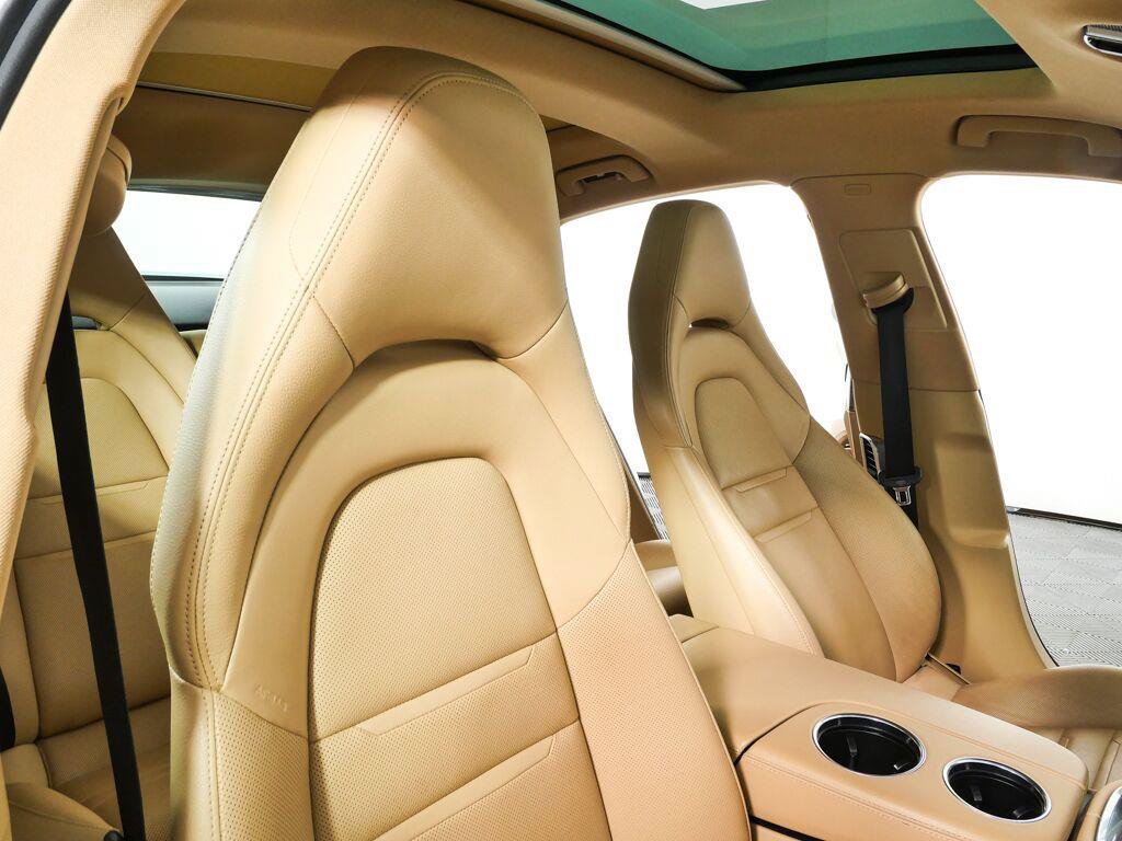 Certified 2018 Porsche Panamera 4S AWD/4WD image 25