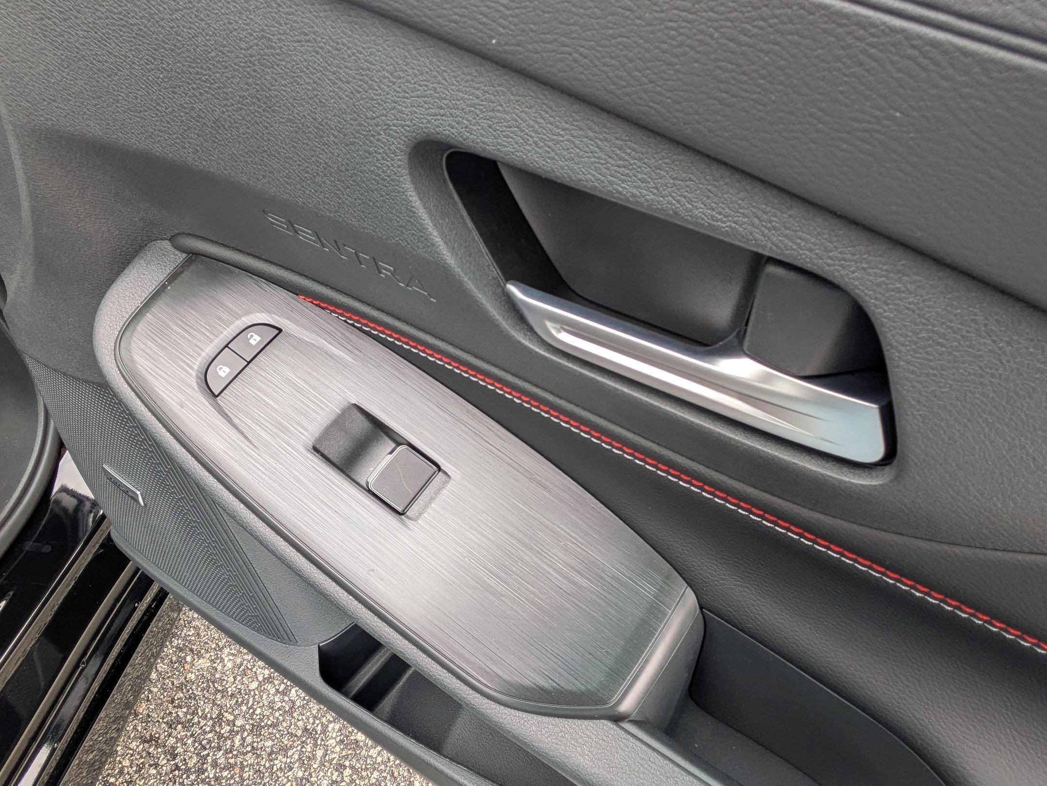 New 2026 Nissan Sentra SR w/ SR Premium Package FWD image 32