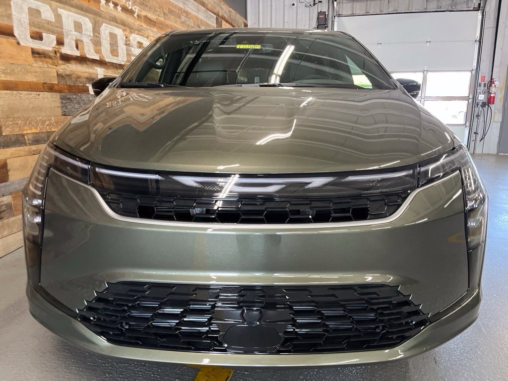 New 2027 Chrysler Pacifica Select FWD image 7