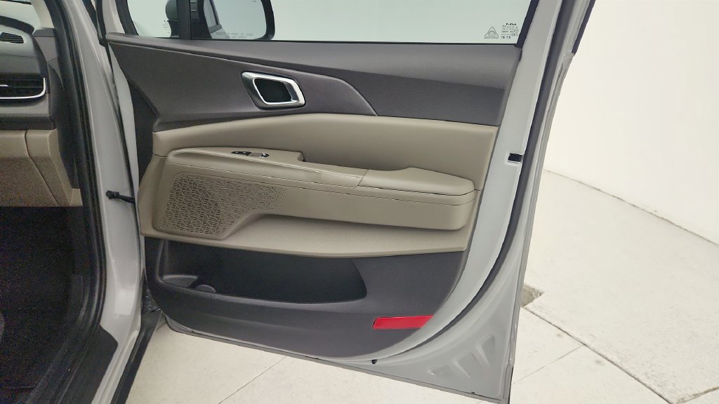 Used 2026 Kia Carnival EX FWD image 34